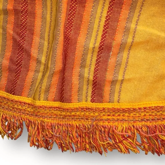 v i n t a g e :: Vibrant Woven Table Cloth 6 Napkin Set MCM Boho - Picture 14 of 16